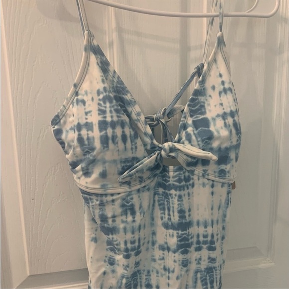 NWT True Craft - Blue & White Tie Dye Bikini Top - L - Picture 2 of 6